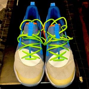 Under armor Curry 7 Nerf Super Soaker basketball shoes